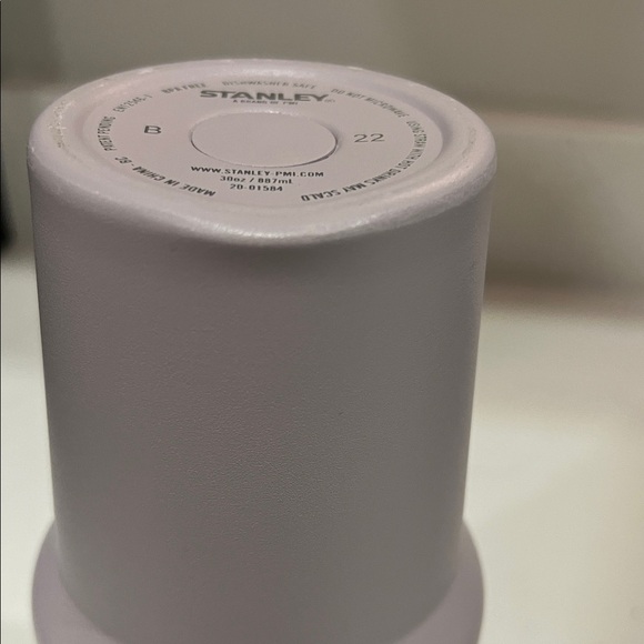 Stanley Pastel Purple Tumbler - Picture 5 of 6